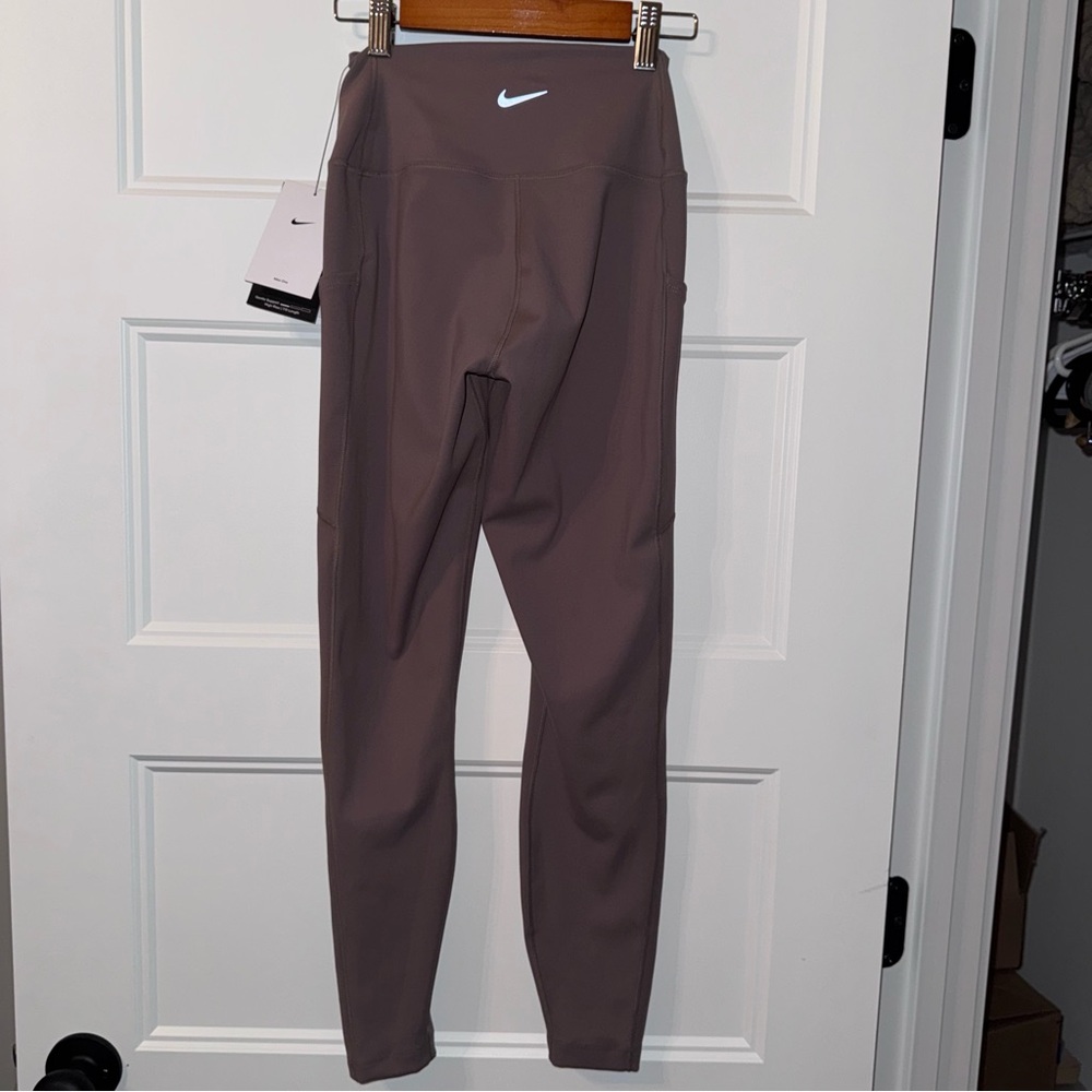 Nike One Women's High-Waisted 7/8 Leggings with Pockets